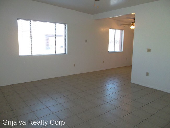 Foto del edificio - 5843 E 24th St