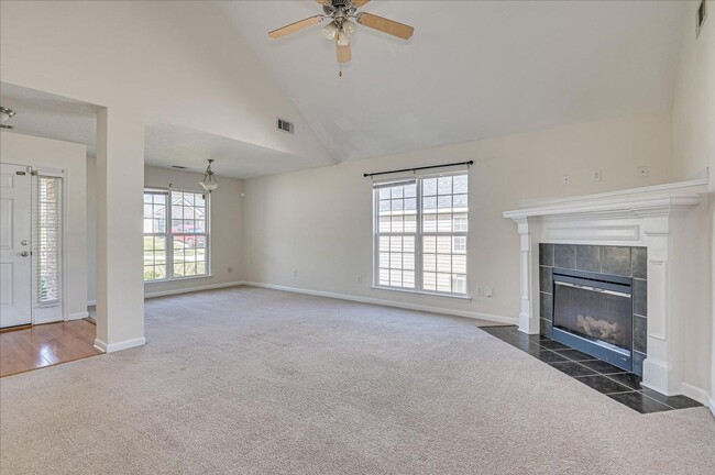 Foto del edificio - 772 Michelle Ct