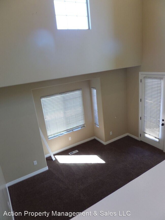 Building Photo - 3 br, 2.5 bath House - 3301 North 100 West