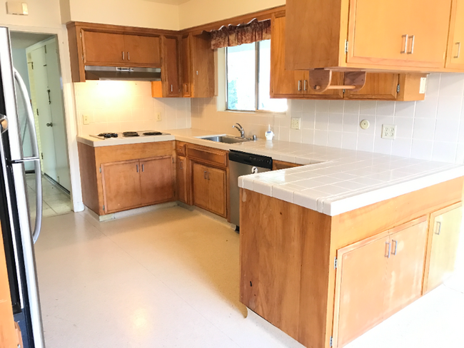 Foto del edificio - 1744 Willow Creek Ct