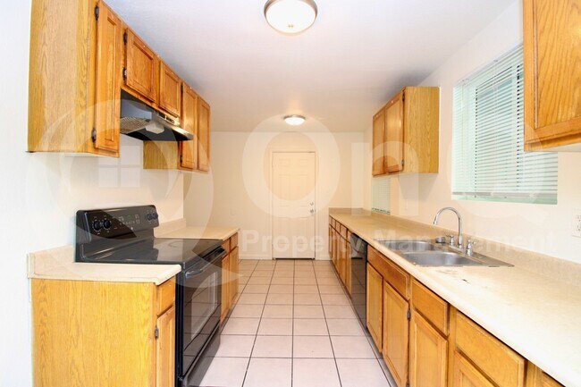 Photo - 2926 W McKinley St House