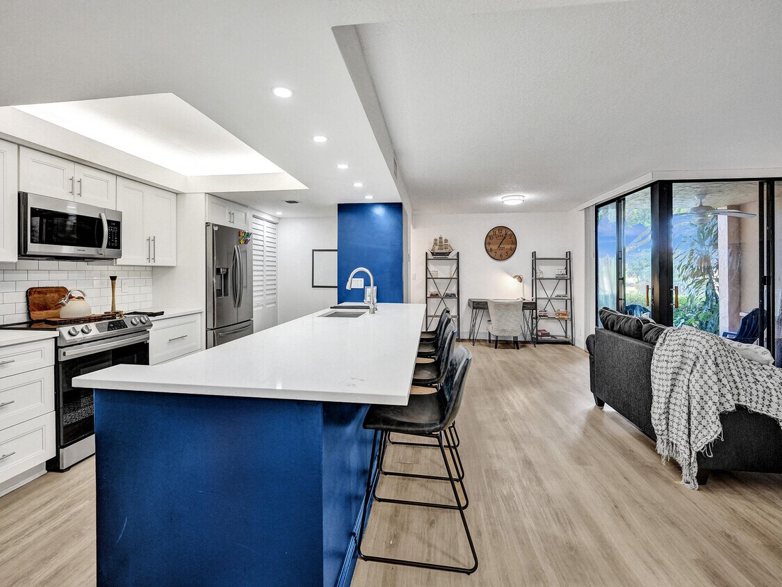 Foto principal - 955 Dotterel Rd