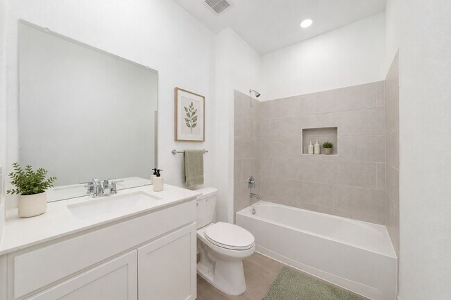 Foto del edificio - 6738 Violet Clover Ave