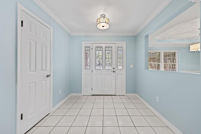 Building Photo - 1673 Parkside Cir