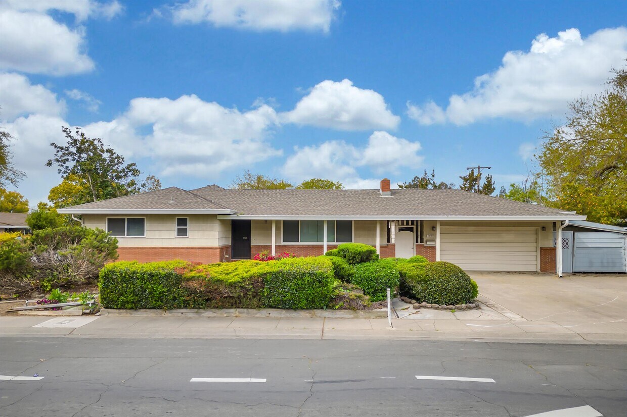 Foto principal - 1020 Seamas Ave