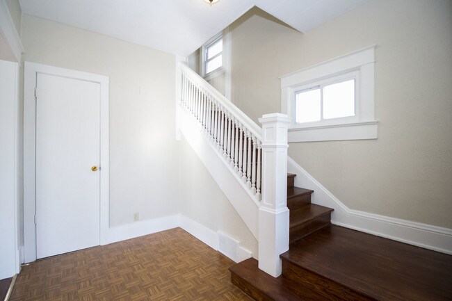 Building Photo - 4015 Eastway St