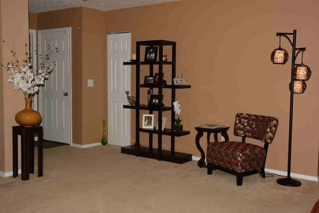 Building Photo - 5390 Skip Jack Dr