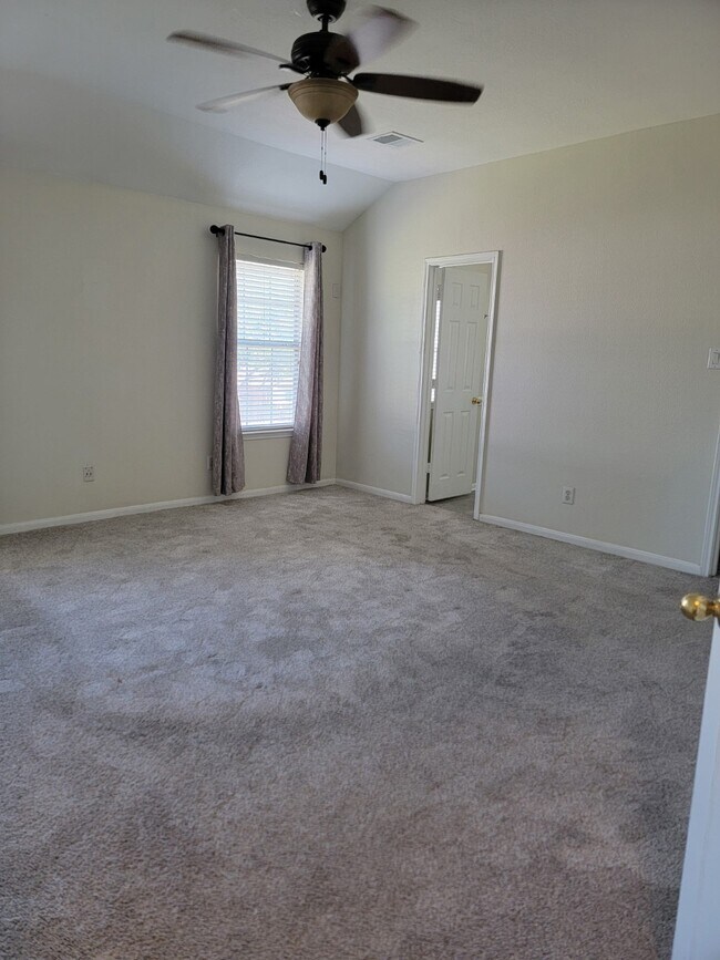 Foto del edificio - 2507 Willow Springs Ln