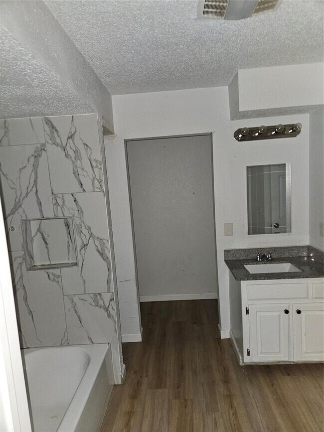 Foto del edificio - 8220 NW 10th St