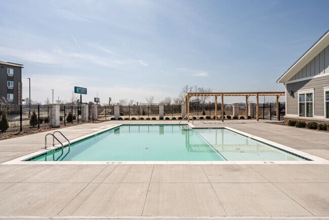 Foto del edificio - 5825 Sunset Wy