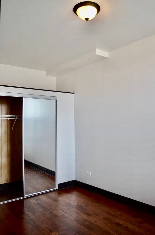 Foto del edificio - 1445 W 16th St