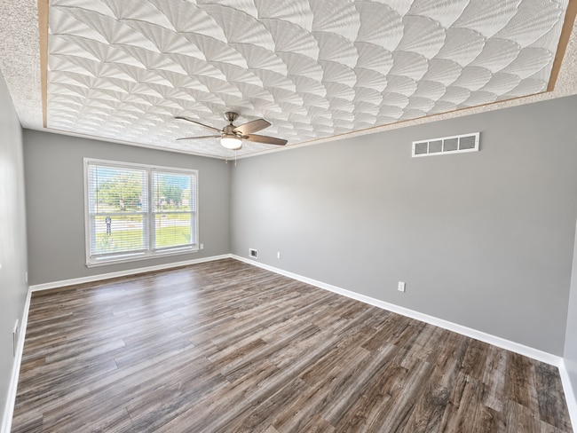 Building Photo - 5501 Landcross Dr