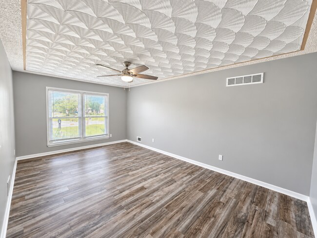 Foto del edificio - 5501 Landcross Dr