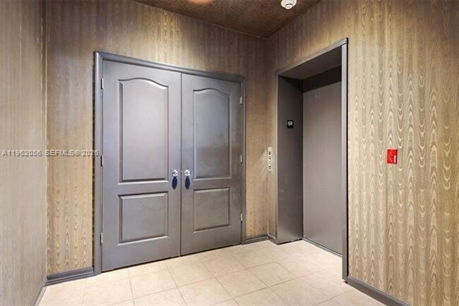 Foto del edificio - 6051 N Ocean Dr