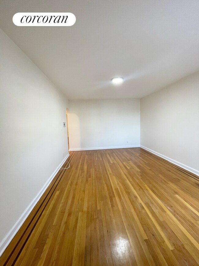 4223 Digney Ave Unit 2, The Bronx, NY 10466 Room for Rent in The