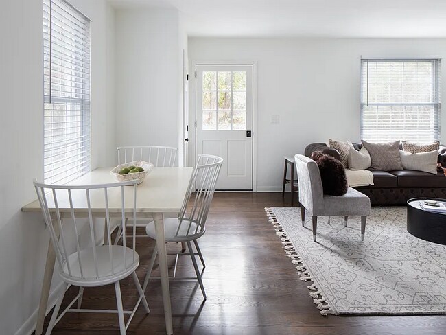 Building Photo - 205 Leake Ave