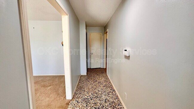 Foto del edificio - 12109 Camelot Dr