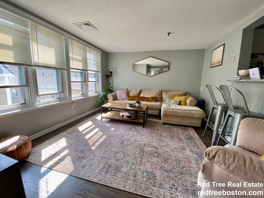 Foto principal - 128 Tudor St