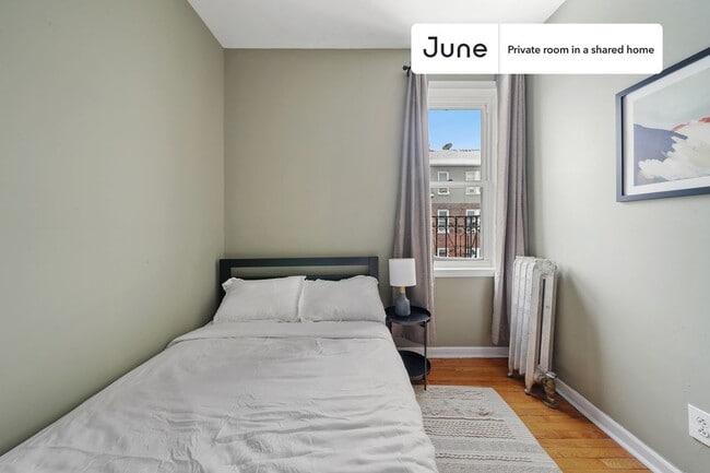 Foto del edificio - Room in Shared 4 bed/1 bath home