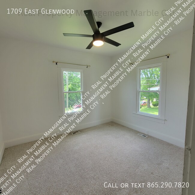 Building Photo - Charming 4 bedroom home