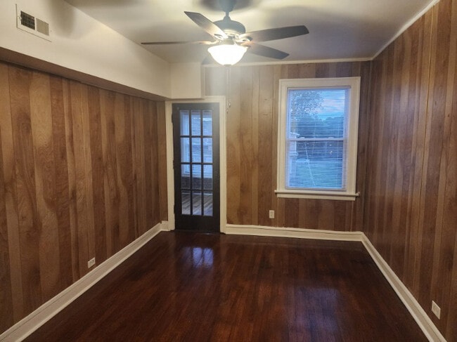Foto del edificio - 8808 S Hermitage Ave