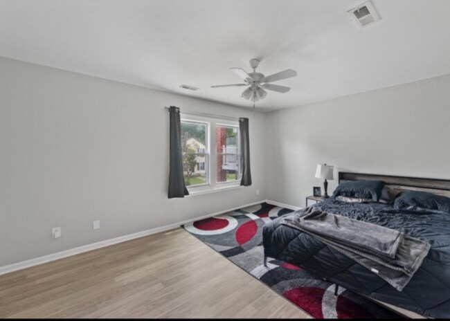 Building Photo - **Rent to own 3 bd 1.5 bath recently updated