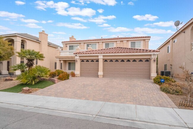 Building Photo - Spacious Coronado Ranch Luxury Home!