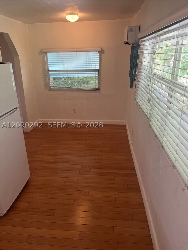 Foto del edificio - 2967 SW 21st St