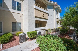 Building Photo - 10211 Red Pueblo Pl