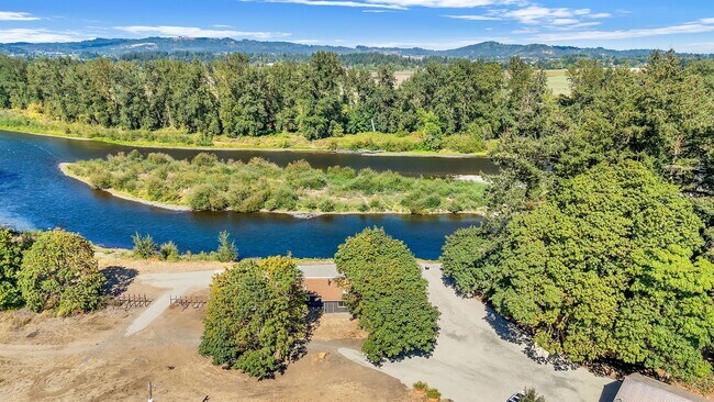 Foto del edificio - 39601 Santiam Bluffs Rd NE