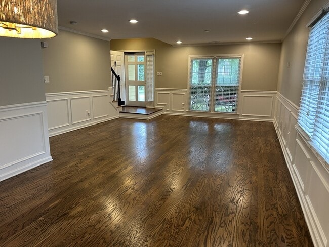 Foto del edificio - Stunning 4 bedroom 2.5 Bath in Cameron Woods!
