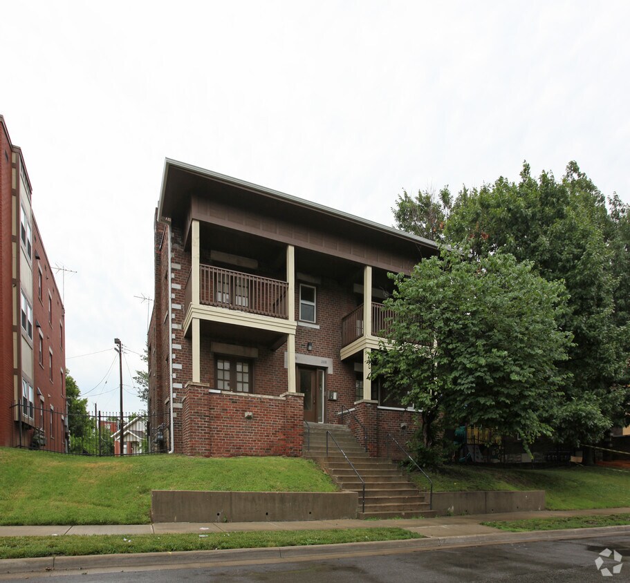 Foto del edificio - Justin Place
