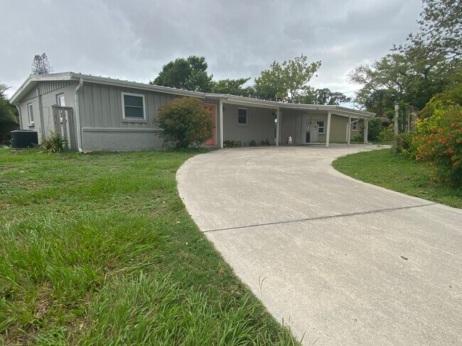 Foto del edificio - 3312 Mayflower St