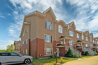 Building Photo - 1051 Rue Biencourt