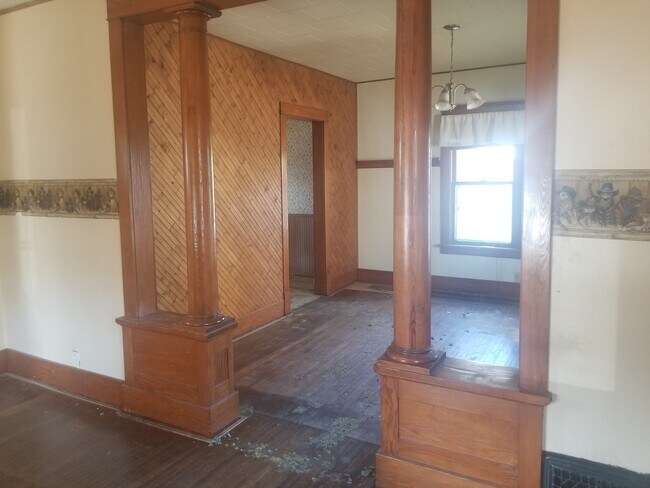 Living room into dining room West - 1007 3rd St