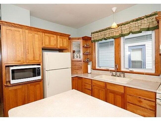 Foto del edificio - 4 Bedroom 1 Bath Adorable Home in St. Paul