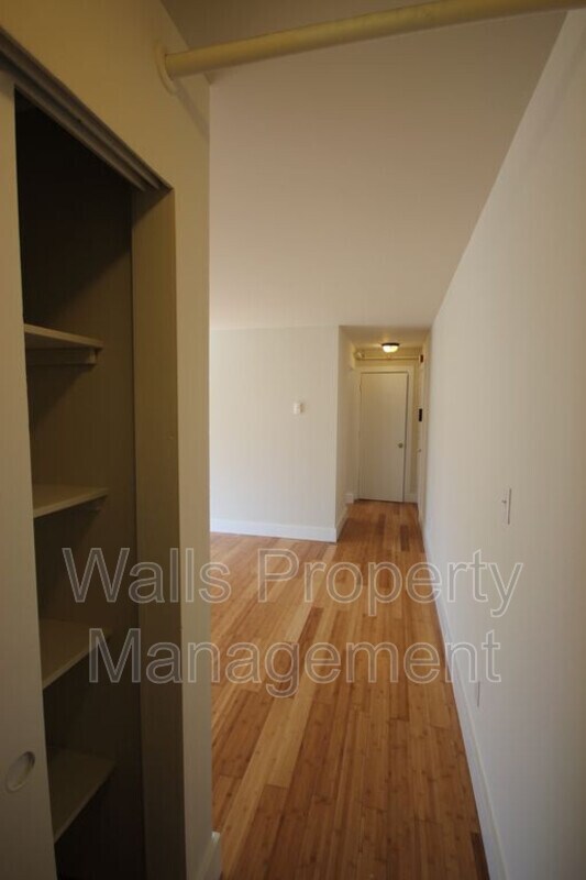 Building Photo - 2114 E Yesler Way