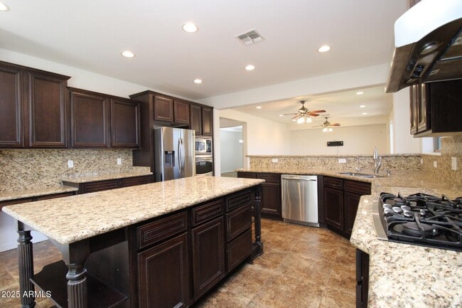 Building Photo - 3929 E Tonto Pl