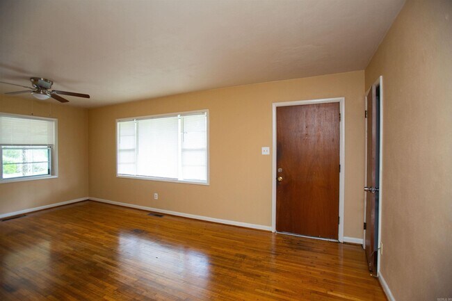 Foto del edificio - 512 Braden St
