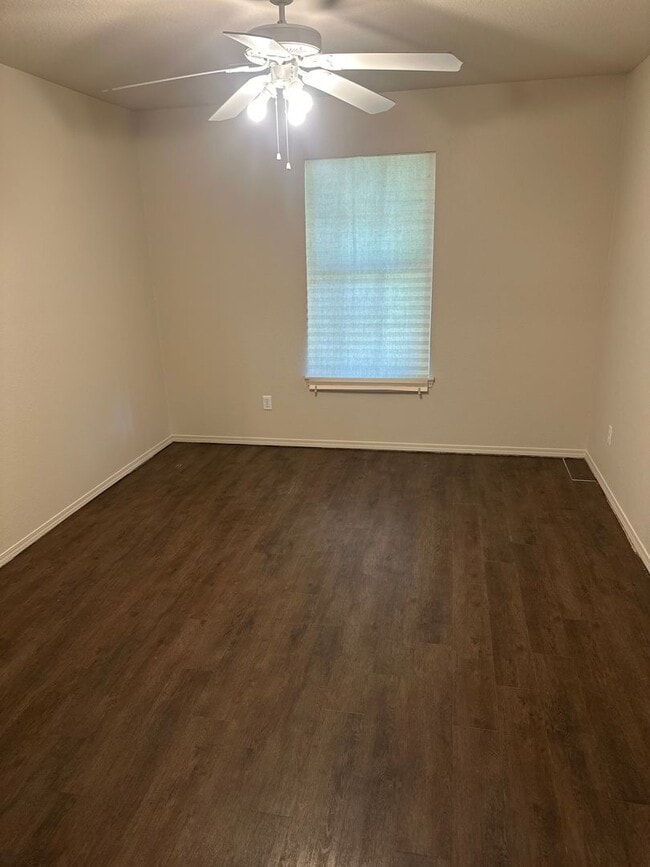 Building Photo - 1115 GRINNELL Cir