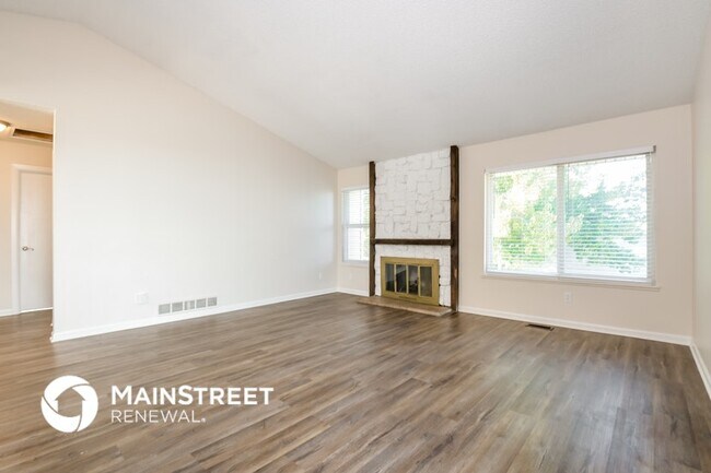 Building Photo - 18901 E Kent Cir