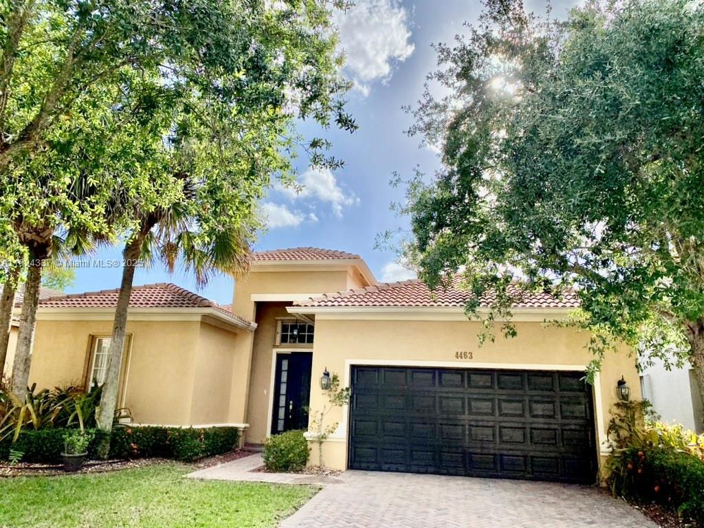 Foto principal - 4463 Rainbow Ave