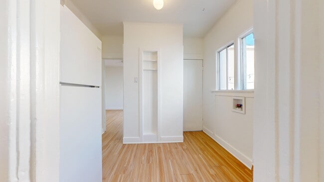 Building Photo - 718 Hermosa Ave