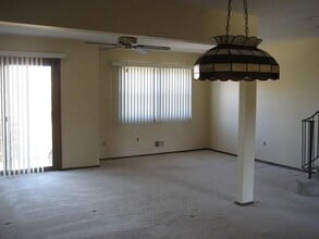Building Photo - 824 Victoria Ct