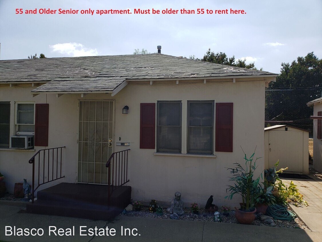 Primary Photo - 210-220 W D St