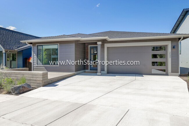 Foto del edificio - Beautiful home in NW Bend