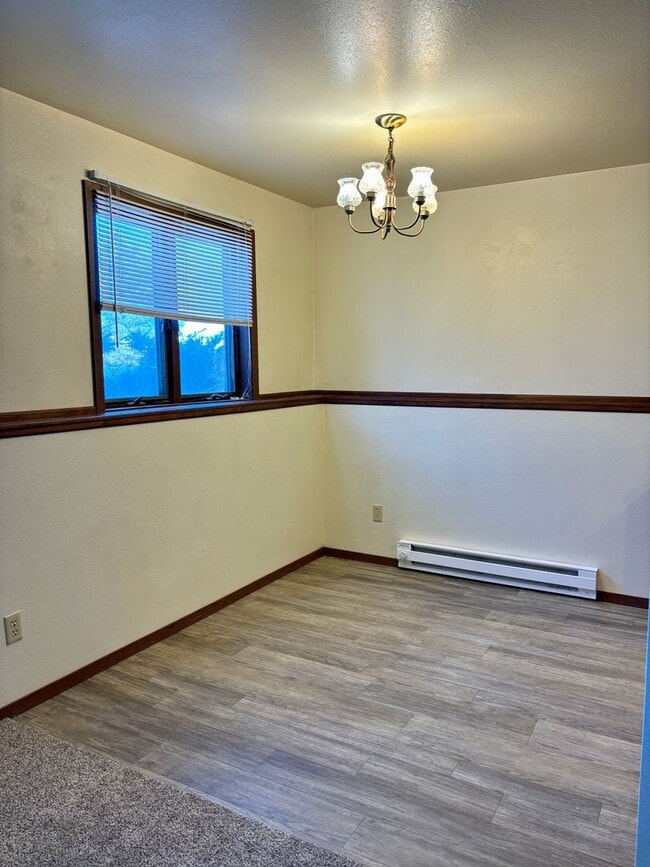 Foto del edificio - 744 Darby St