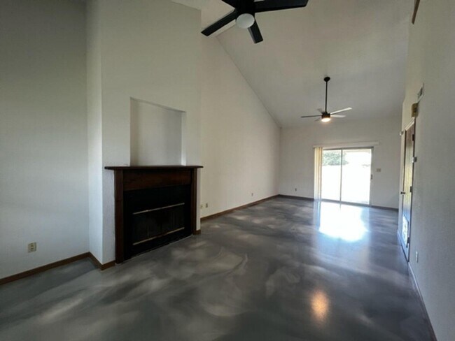 Building Photo - 1708 Telluride Ln