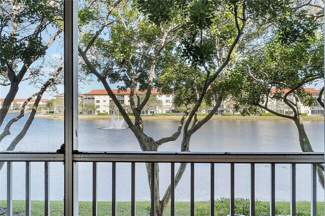 Foto del edificio - 12901 SW 15th Ct