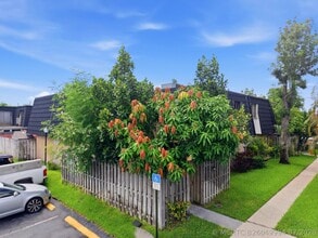Building Photo - 105 Woodland Rd